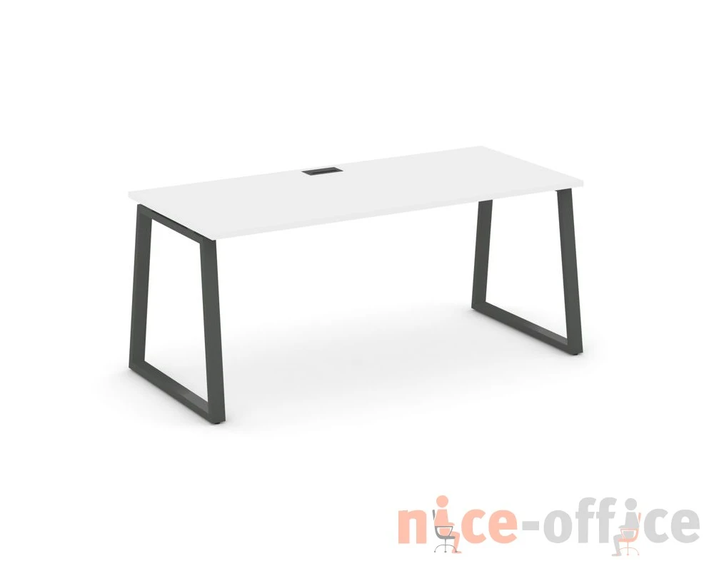 Стол письменный опоры трапеция 1380x700x750 Стайл Проджект Директ / Style Project Direct