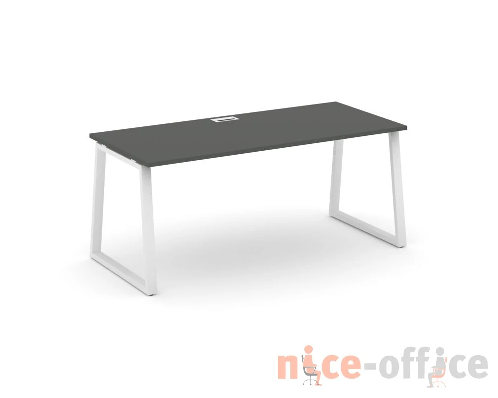 Стол письменный опоры трапеция 1380x700x750 Стайл Проджект Директ / Style Project Direct